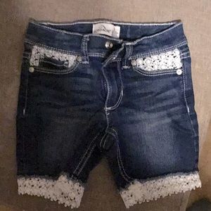 Gently used size 5 Jordache girls shorts